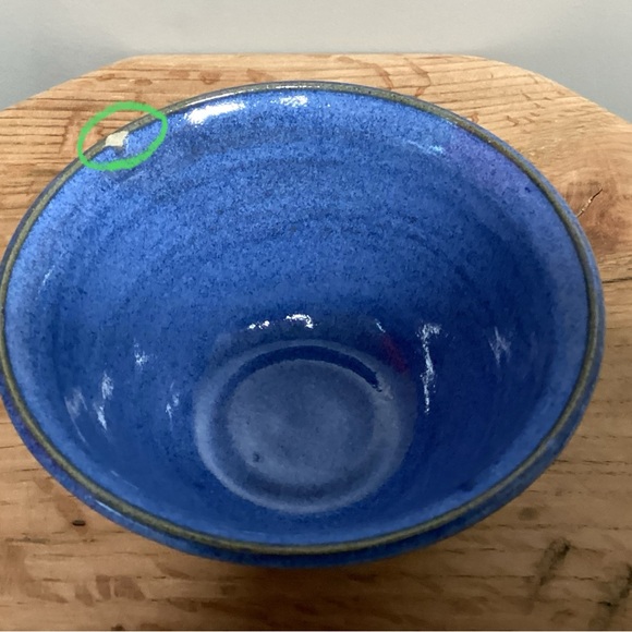 Handcrafted Ceramic Pottery Bowl by Stokes - Beautiful Blues with tan/cream base - Picture 15 of 15